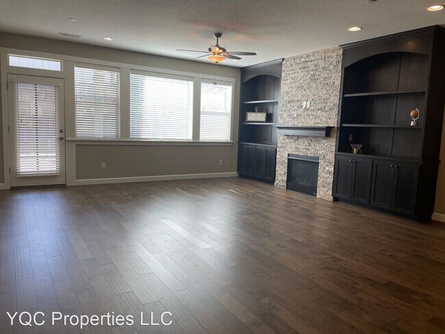 Building Photo - 4 br, 3 bath House - 4245 NW Sage Loop