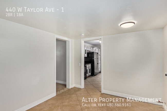 Foto del edificio - 440 W Taylor Ave