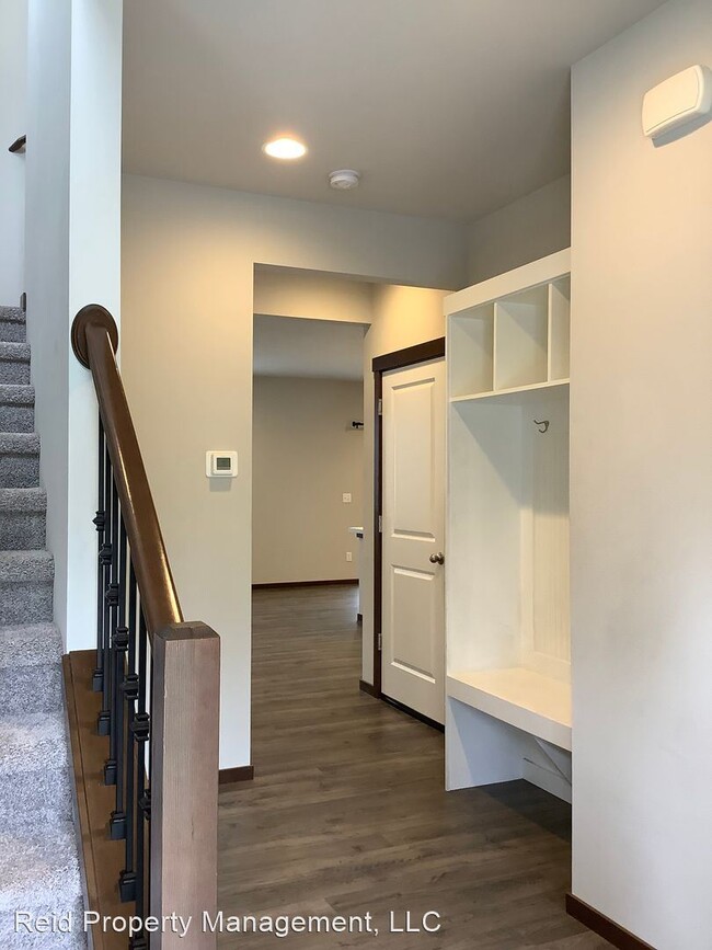 Building Photo - 3 br, 2.5 bath House - 5156 Sinclair Way