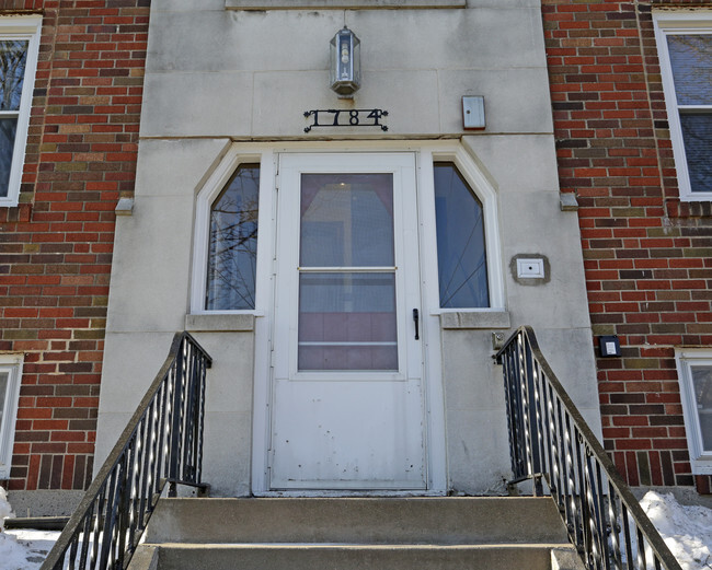 Building Photo - Selby Flats