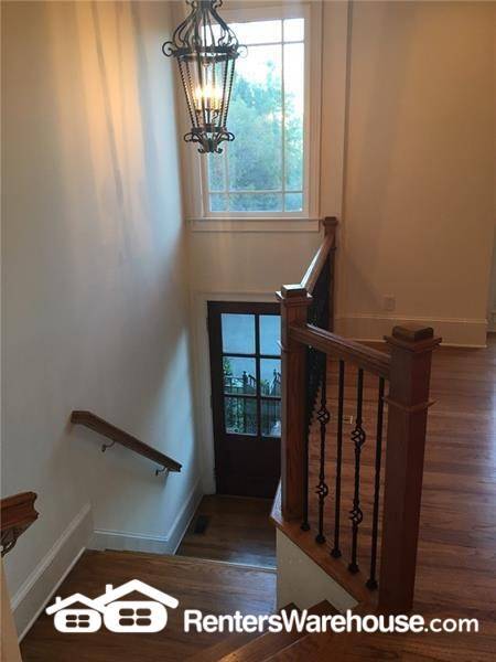 Foto del edificio - 390 Mystic Ridge Ln