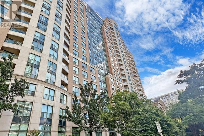 Building Photo - 23-1223 Lorraine Dr