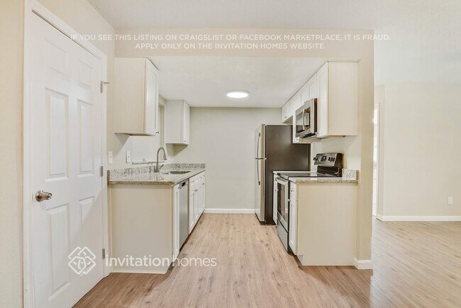 Foto del edificio - 4033 Castlegate Dr