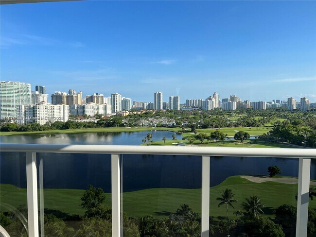 Building Photo - 3625 N Country Club Dr