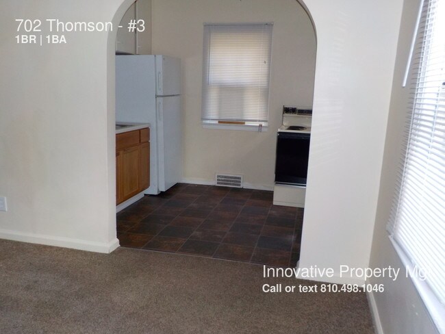 Foto del edificio - 702 Thomson St