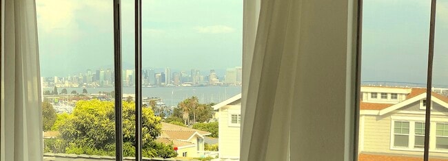 Building Photo - 3312 Avenida de Portugal