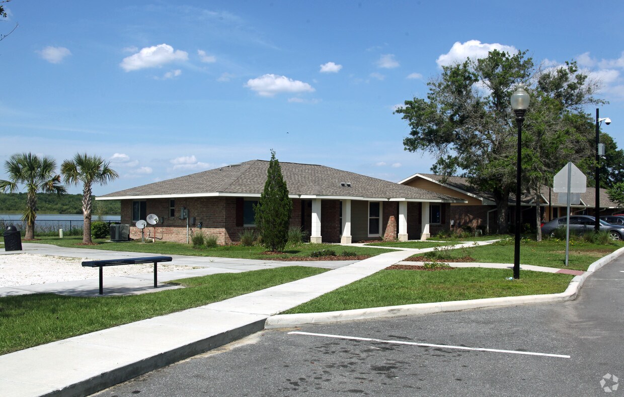 Shores Apartments 303 N Brunnell Pky Lakeland, FL Apartments for Rent in Lakeland
