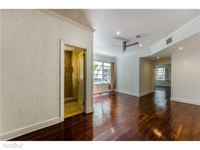 Building Photo - 934 16th St