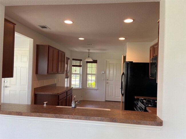 Foto del edificio - 7414 Birmingham Forest Dr