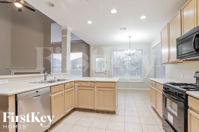 Foto del edificio - 5411 Baldwin Elm St