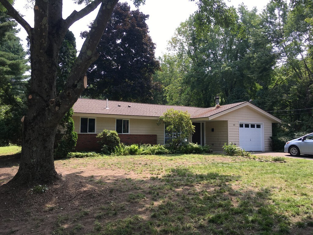 65 Hemenway Rd, Framingham, MA 01701 House Rental in Framingham, MA