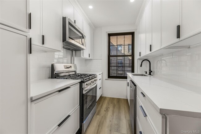 Building Photo - 1100 Grand Concourse