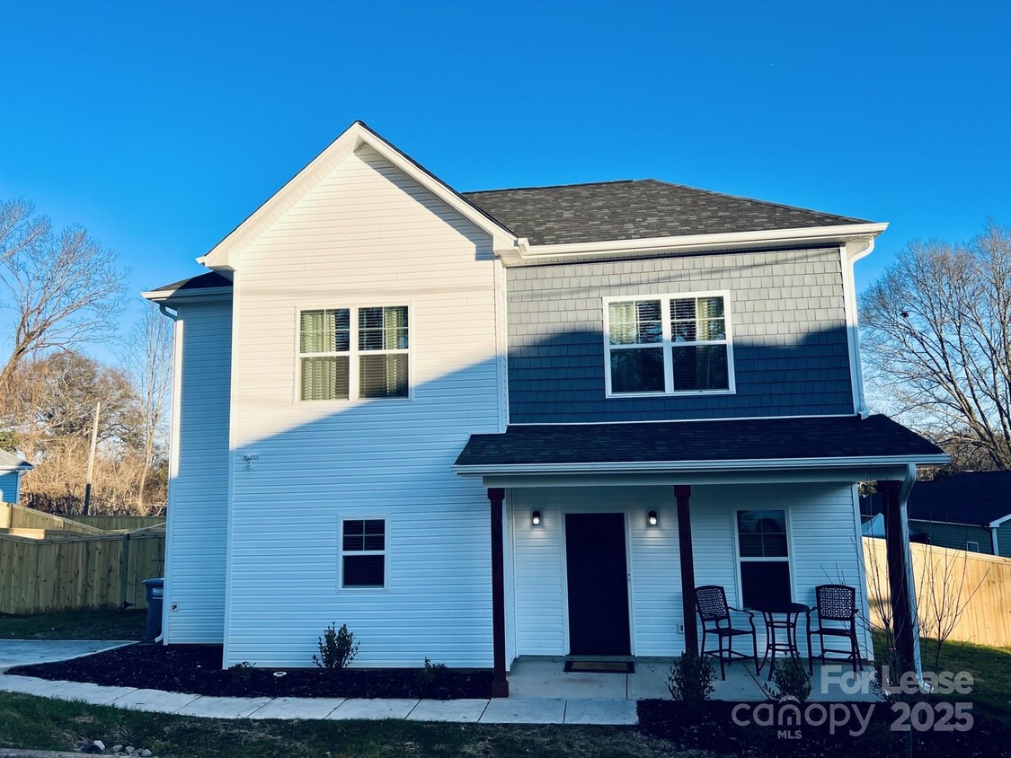 Foto principal - 571 Reid St