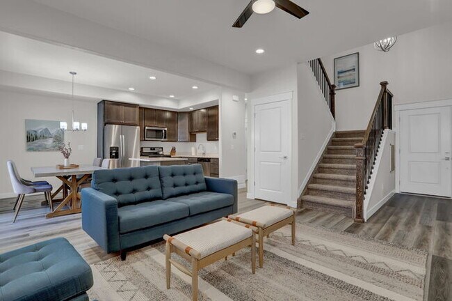 Building Photo - 3719 Venice Grove