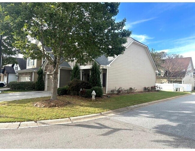 Building Photo - 140 Oakmont Dr