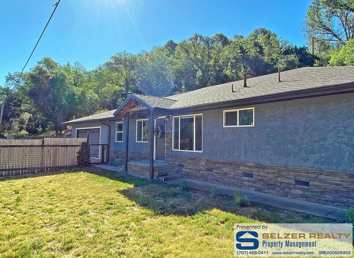 Primary Photo - Tastefully upgraded 3 bd. home in the coun...
