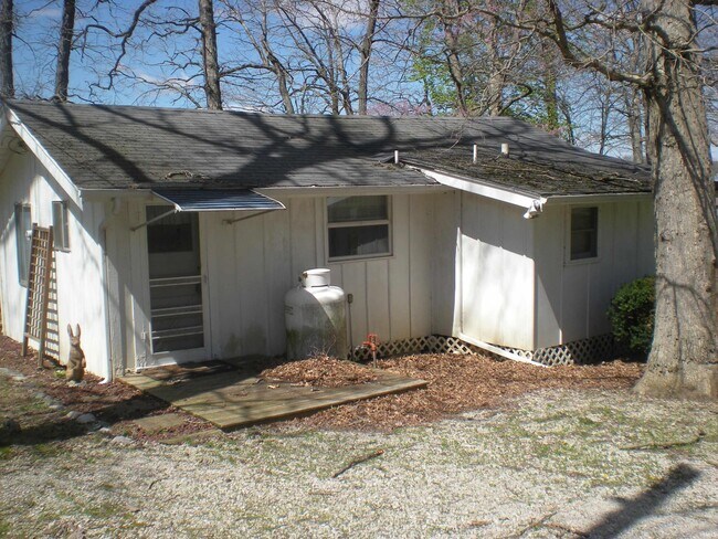 Foto del edificio - 520 Ln 150H Hamilton Lake