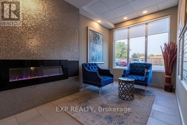 Photo du bâtiment - 6289 McLeod Rd