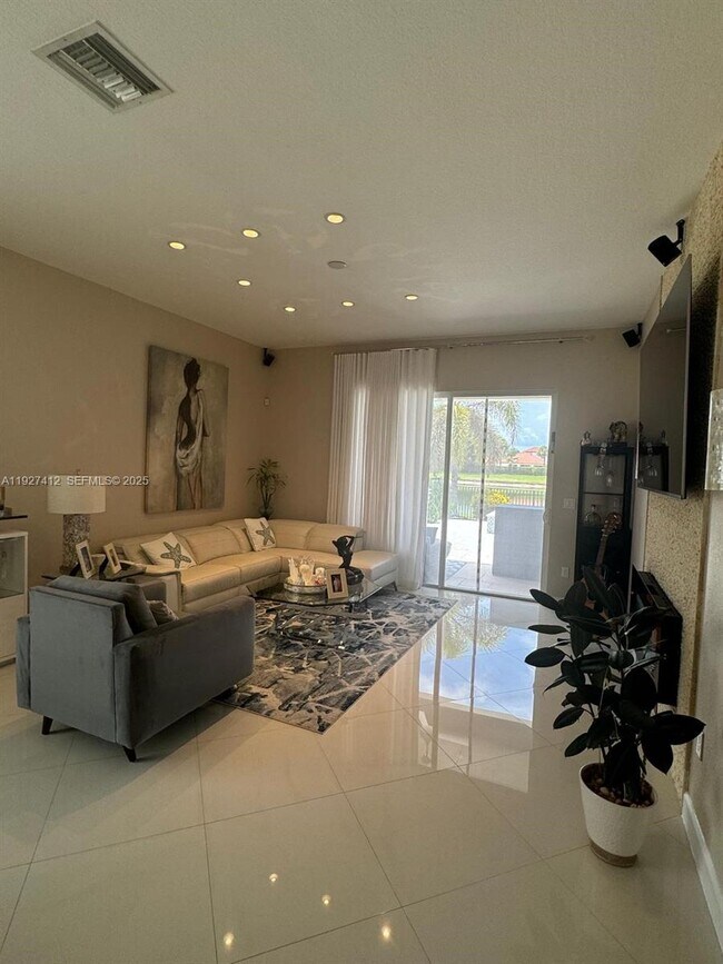 Foto del edificio - 7823 Patriot St