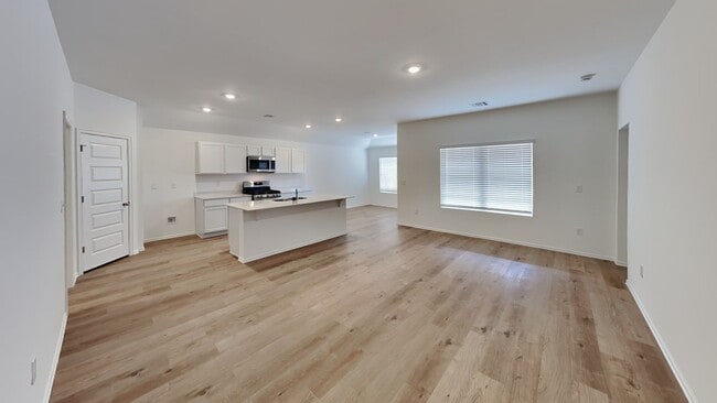 Foto del edificio - BRAND NEW 4 Bedroom 2 Bath Home in Piedmont Schools