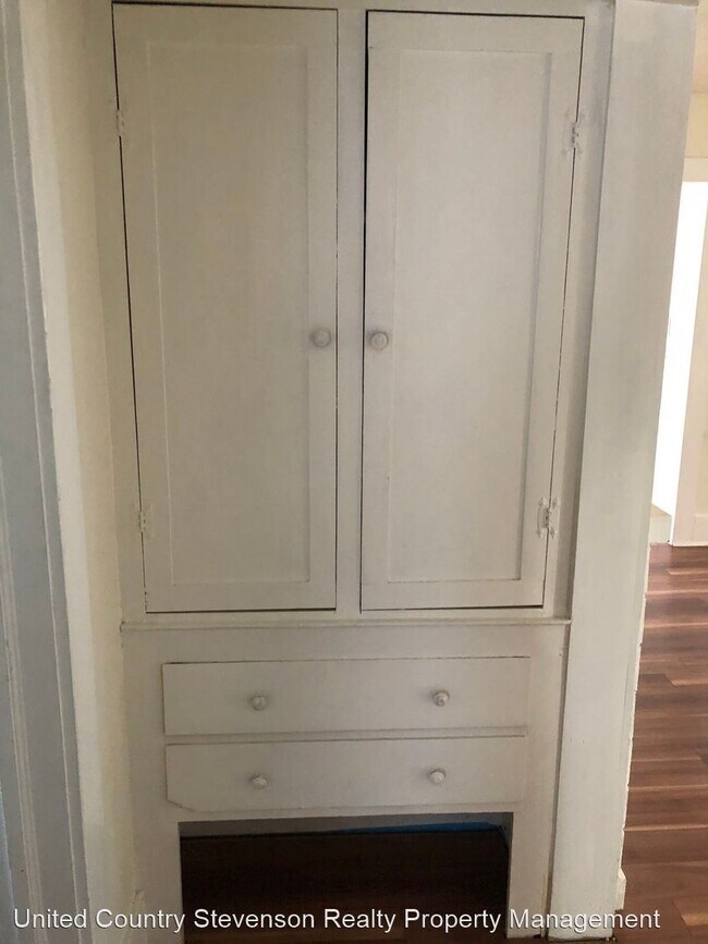 Foto del edificio - 2 br, 1 bath House - 504 W 4th St