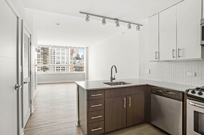 Foto del edificio - 764 W Adams St