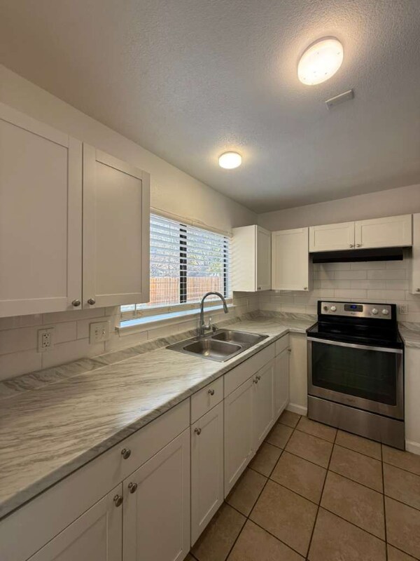 Foto del edificio - 2934 Ash Field Drive