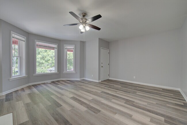 Building Photo - 125 N Mayfield Ave