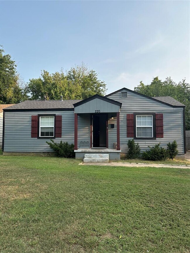 Foto del edificio - 220 W Jacobs Dr