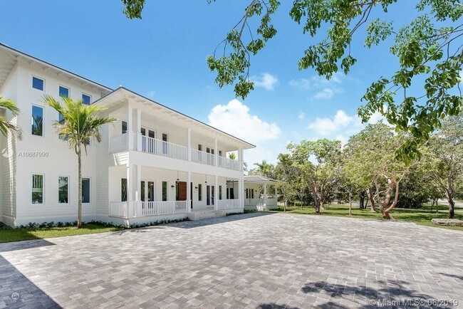 Foto del edificio - 5800 Moss Ranch Rd