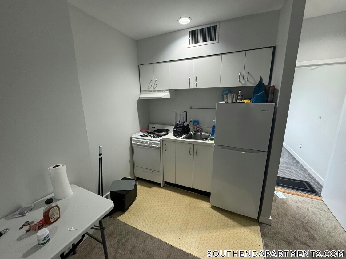 Foto principal - 548 Columbus Ave