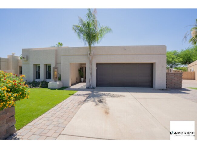 Building Photo - Immerse Yourself in Luxury in this Captiva...