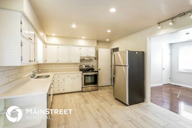 Foto del edificio - 3804 Scotwood Dr