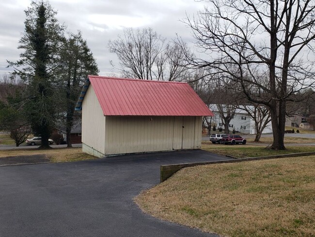 Foto del edificio - 2 Bdrm/1.5 Bath Home  ? Kingsport, TN