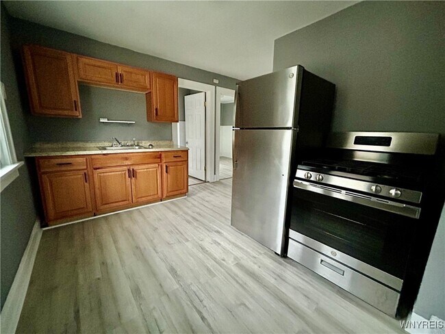 Foto del edificio - 11 Blum Ave