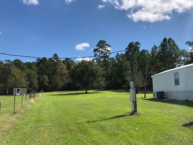 Building Photo - 3074 FM 1486
