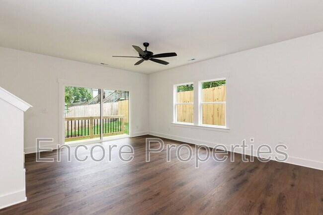 Building Photo - 1406 Gearwood Ave