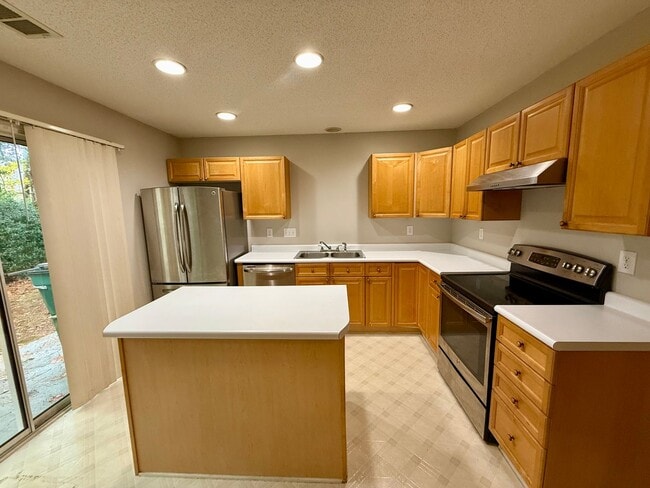 Building Photo - 5731 Cougar Ln