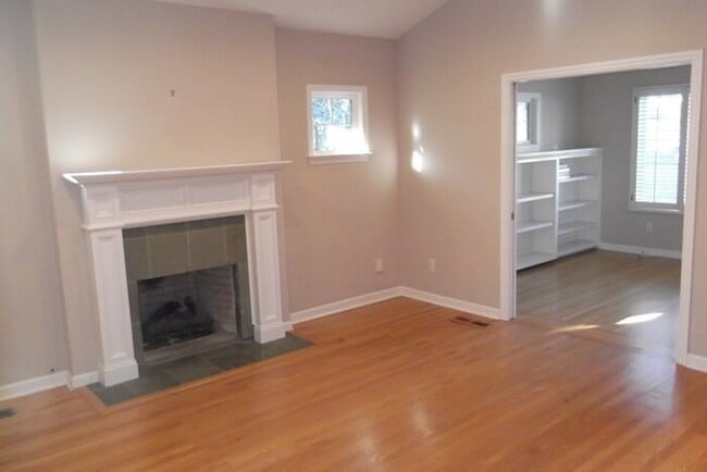 Building Photo - 3863 Campolindo Dr