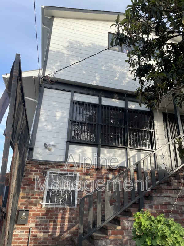 Building Photo - 806 52nd Ave