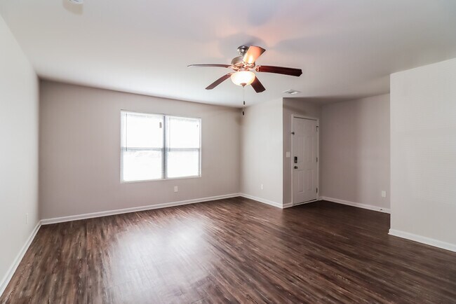 Foto del edificio - 5193 Tew Ln SW