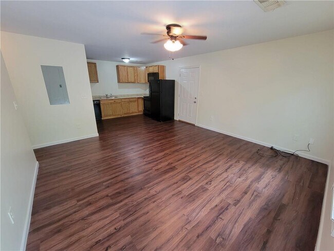 Foto del edificio - 9169 Bent Pine Ct NE