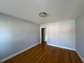 Building Photo - 3244 Ellis St