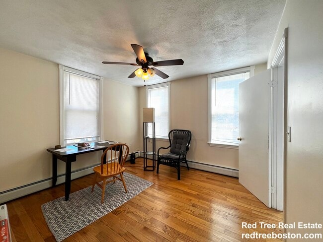 Building Photo - 14 Leverett St
