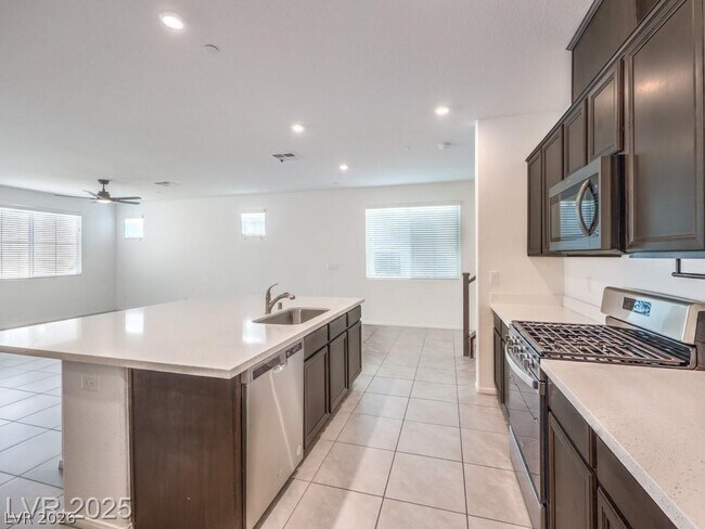 Foto del edificio - 6130 Sinks Canyon Ave