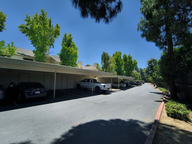Foto del edificio - 2827 Monument Blvd