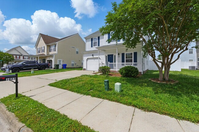 Foto del edificio - 1023 Snead Dr