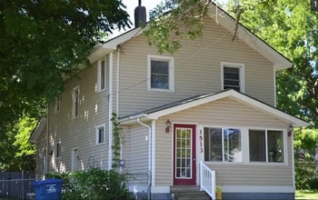 Building Photo - 1513 Dean Ave