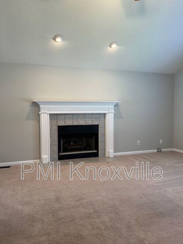 Foto del edificio - 1504 Randall Park Dr