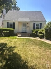 Building Photo - 57 Netherwood Dr